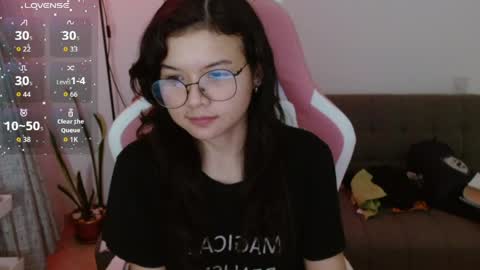 Azu  online show from 04/09/26, 12:54