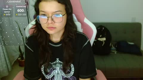 Azu  online show from 04/23/26, 11:29