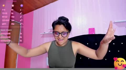 Snapshot of azul_moon chatting on 09/26/25, 03:43 azul_moon online show from 09/26/25, 03:43