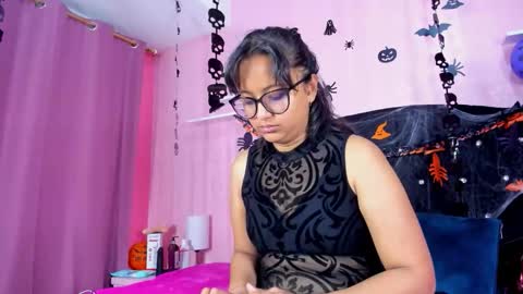Snapshot of azul_moon chatting on 10/29/25, 05:10 azul_moon online show from 10/29/25, 05:10