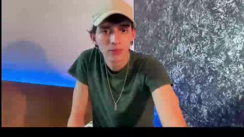 Snapshot of azulyfucsia chatting on 10/02/25, 06:20 nice boy online show from 10/02/25, 06:20