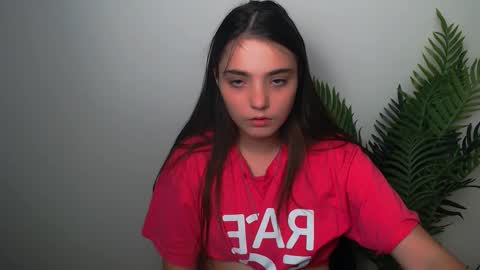 azumi_chan_ online show from 09/17/25, 08:10