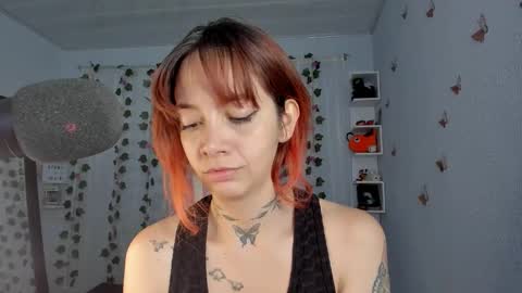 Snapshot of azumi_saan chatting on 09/22/25, 01:18 azumi saan online show from 09/22/25, 01:18