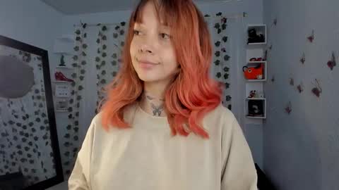 Snapshot of azumi_saan chatting on 10/19/25, 02:45 azumi saan online show from 10/19/25, 02:45