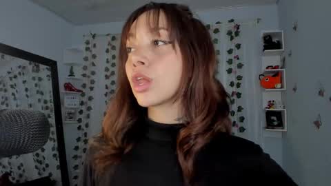 Snapshot of azumi_saan chatting on 11/11/25, 02:55 azumi saan online show from 11/11/25, 02:55