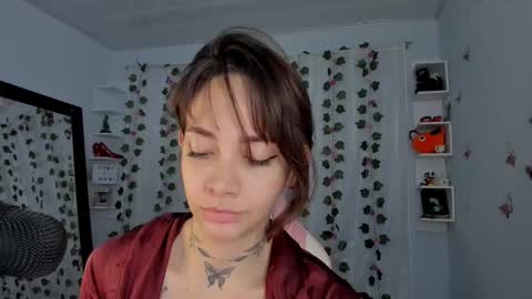 Snapshot of azumi_saan chatting on 11/30/25, 02:37 azumi saan online show from 11/30/25, 02:37