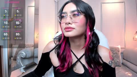 Azura online show from 12/18/24, 11:51