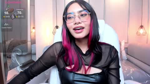 Azura online show from 12/28/24, 10:23