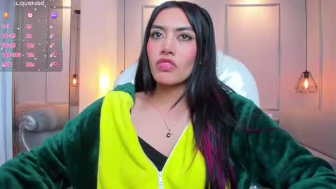 Azura online show from 10/16/25, 07:59