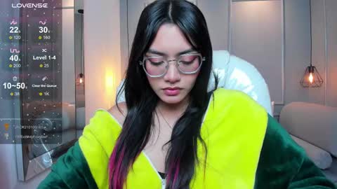 Azura online show from 11/14/25, 08:07