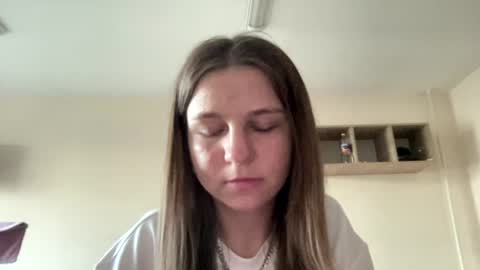 Niki online show from 06/15/26, 05:26