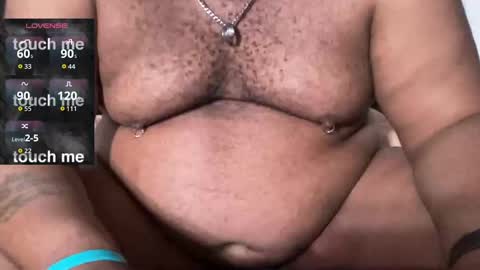 Snapshot of azzlikemine chatting on 10/05/25, 05:28 cjae online show from 10/05/25, 05:28