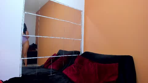 Snapshot of b3cky_ chatting on 06/11/26, 04:10 Rebecca online show from 06/11/26, 04:10