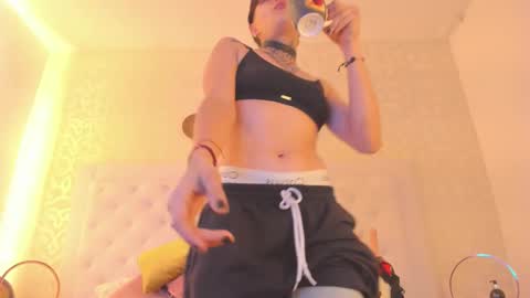 Anny online show from 09/25/25, 01:04