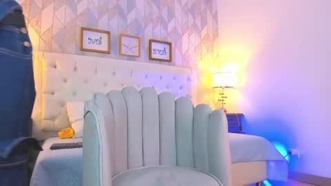 Anny online show from 04/24/26, 03:42