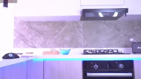 Isabella online show from 02/21/25, 07:43