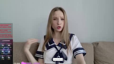 b4by_emilia online show from 10/21/25, 10:27