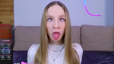 b4by_emilia online show from 11/20/25, 01:22