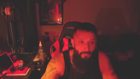 Snapshot of b713htx chatting on 10/02/25, 06:31 Miguel online show from 10/02/25, 06:31