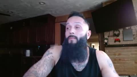 Snapshot of b713htx chatting on 11/29/25, 08:39 Miguel online show from 11/29/25, 08:39