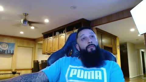 Snapshot of b713htx chatting on 02/18/26, 06:09 Miguel online show from 02/18/26, 06:09