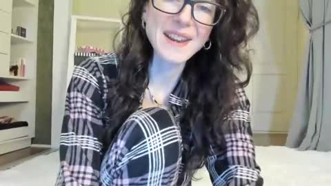 Snapshot of babby_jewel chatting on 12/24/24, 11:06 babby_jewel online show from 12/24/24, 11:06