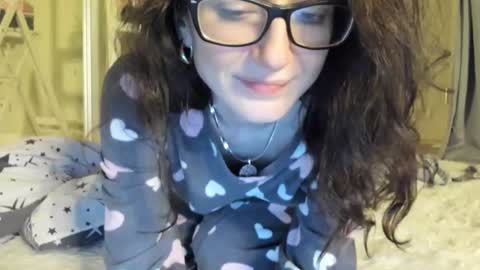 Snapshot of babby_jewel chatting on 01/25/25, 04:35 babby_jewel online show from 01/25/25, 04:35