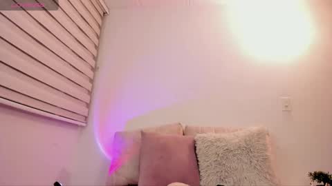 babe_sophiee1 online show from 02/10/26, 03:54