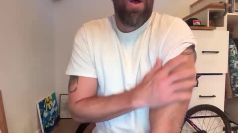 Snapshot of babeheater chatting on 12/01/25, 12:48 babeheater online show from 12/01/25, 12:48