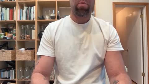 Snapshot of babeheater chatting on 12/20/25, 10:06 babeheater online show from 12/20/25, 10:06