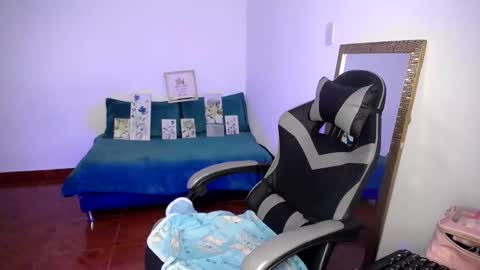 babenik_777 online show from 12/17/25, 03:12