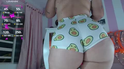 zaleya online show from 10/22/25, 01:17