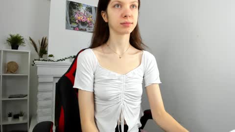 Snapshot of baby_evalena chatting on 12/06/24, 04:47 Evalena maybe just Eva online show from 12/06/24, 04:47