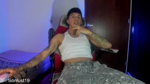 Snapshot of baby_gio chatting on 06/19/26, 04:55 OF GxoXabs online show from 06/19/26, 04:55
