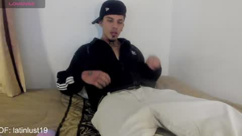 Snapshot of baby_gio chatting on 06/24/26, 05:45 OF GxoXabs online show from 06/24/26, 05:45