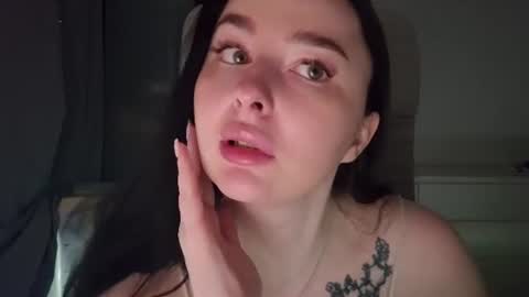 Snapshot of baby_girl_2028 chatting on 06/28/26, 07:58 Gabriella online show from 06/28/26, 07:58