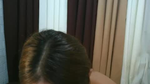 hello every one i am maxine online show from 04/19/26, 06:10