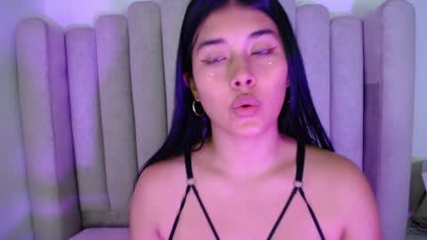 Snapshot of baby_honey24 chatting on 12/11/24, 04:07 BABY HONEY online show from 12/11/24, 04:07