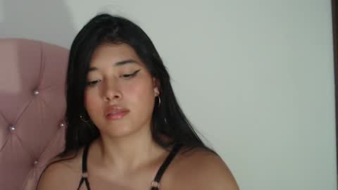 Snapshot of baby_honey24 chatting on 12/23/24, 04:55 BABY HONEY online show from 12/23/24, 04:55