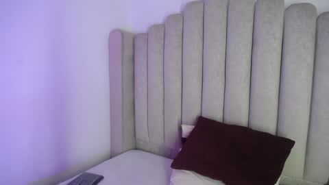 Snapshot of baby_honey24 chatting on 01/25/25, 11:43 BABY HONEY online show from 01/25/25, 11:43