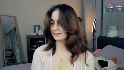 Emily online show from 09/10/25, 07:08