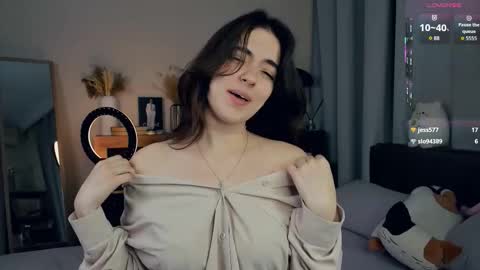 Emily online show from 09/12/25, 07:19