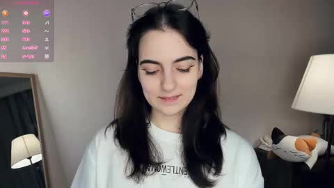 Emily online show from 12/17/25, 07:03