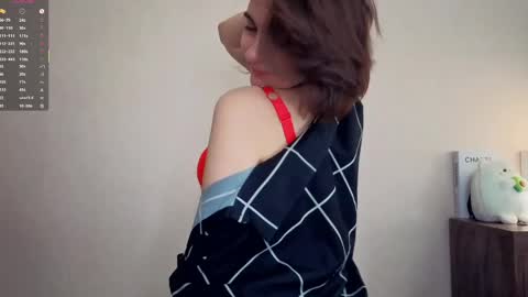 Emily online show from 04/25/26, 07:33