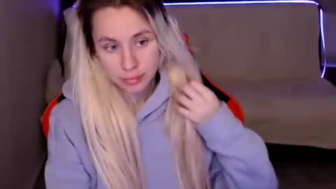 baby_kitte online show from 12/06/24, 04:14