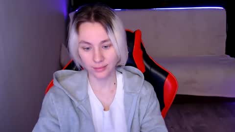 baby_kitte online show from 12/12/24, 11:58