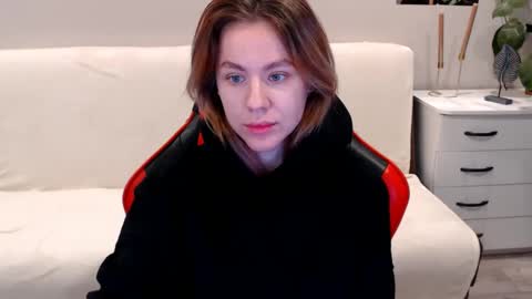 baby_kitte online show from 01/13/25, 12:09