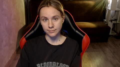 baby_kitte online show from 04/07/26, 04:57