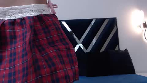 Snapshot of baby_lannie chatting on 10/14/25, 03:51 baby_lannie online show from 10/14/25, 03:51