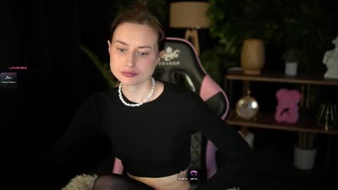 Snapshot of baby_luna_xo chatting on 02/20/26, 09:43 Hanna online show from 02/20/26, 09:43